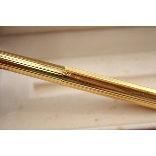 536 - Vintage S.T DUPONT Gold Plated Fountain Pen w/ 18ct Gold Nib WRITING Boxed