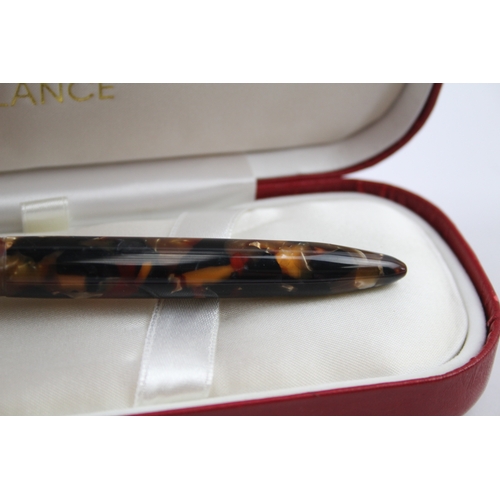 539 - Sheaffer Balance Brown Resin Fountain Pen w/ 18ct Feather Touch Gold Nib WRITING