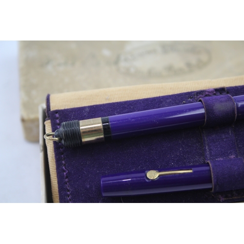 542 - Vintage Conway Stewart Dinkie 526C Purple Fountain Pen w/ 14ct Gold Nib WRITING