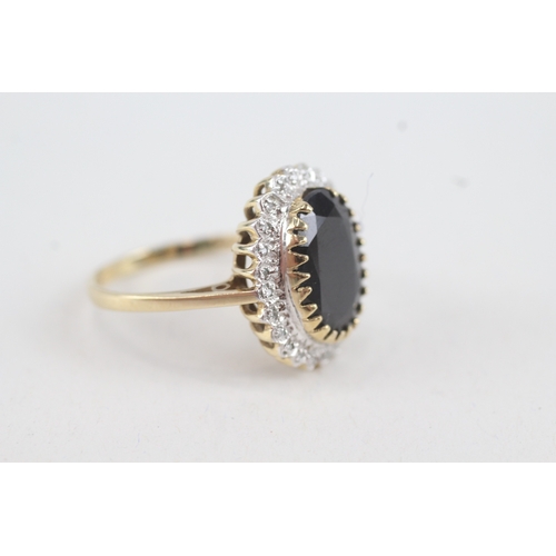 58 - 9ct gold diamond & sapphire oval cluster ring (5g) Size  S 1/2