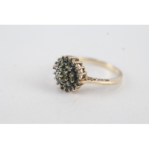 78 - 9ct gold 'green' diamond round cluster ring (3.2g) Size  P