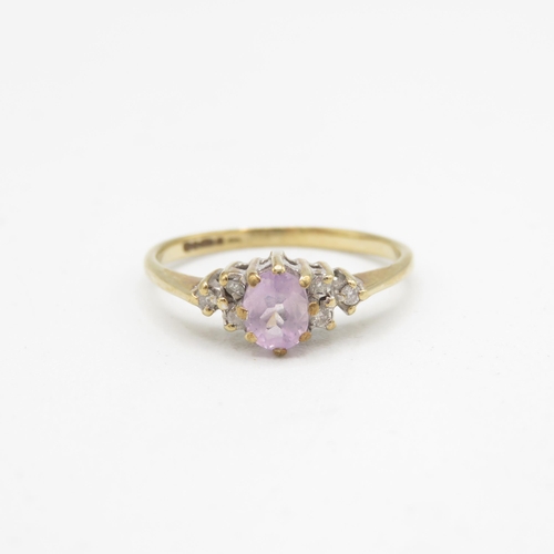 139 - 9ct gold diamond & amethyst trefoil ring (1.4g) Size  K