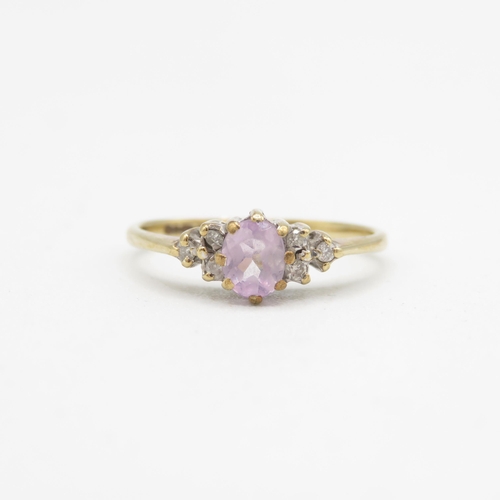 139 - 9ct gold diamond & amethyst trefoil ring (1.4g) Size  K