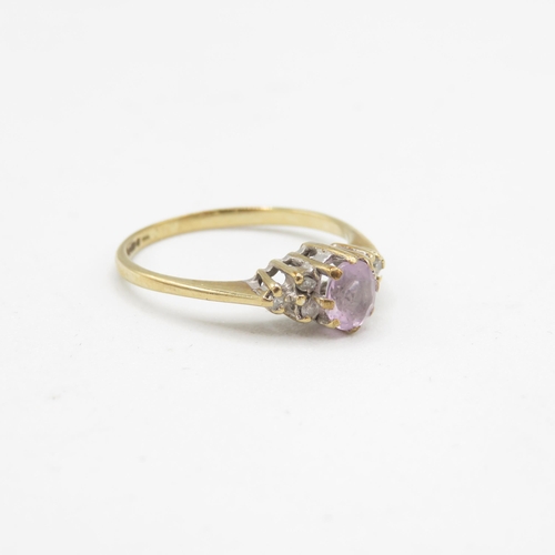 139 - 9ct gold diamond & amethyst trefoil ring (1.4g) Size  K