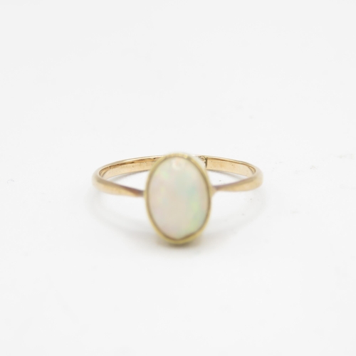 150 - 9ct gold antique opal single stone ring (1.1g) Size  J 1/2