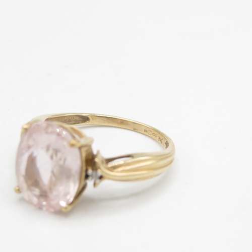 168 - 9ct gold kunzite single stone ring with diamond sides (3.8g) Size  Q