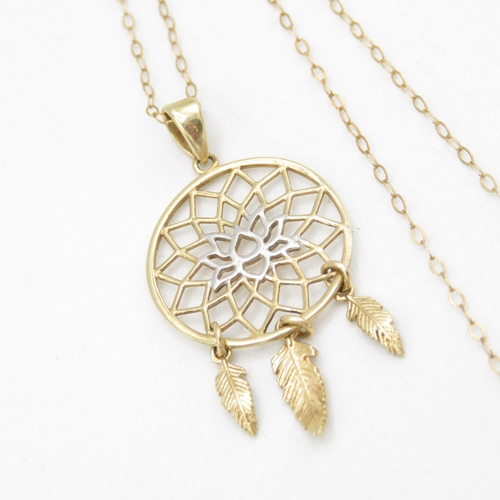 172 - 9ct gold dreamcatcher pendant necklace (1.5g)