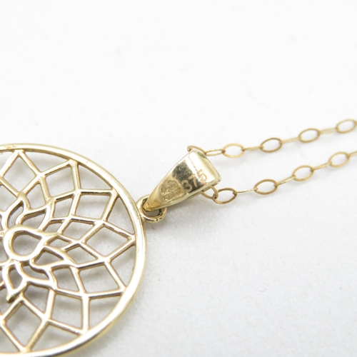 172 - 9ct gold dreamcatcher pendant necklace (1.5g)