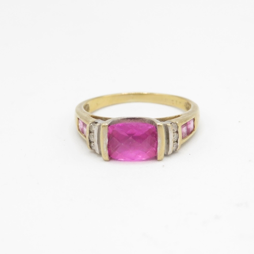 173 - 9ct gold diamond & pink gemstone dress ring (3.3g) Size  P