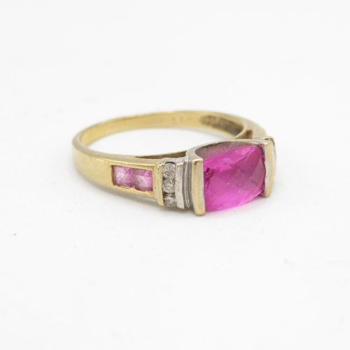 173 - 9ct gold diamond & pink gemstone dress ring (3.3g) Size  P