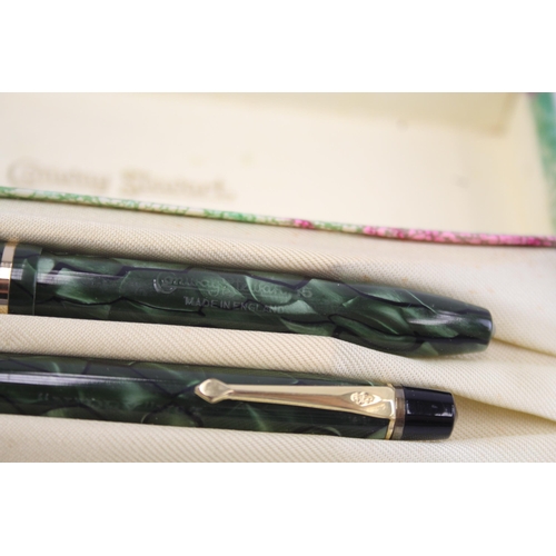 534 - Vintage Conway Stewart 15 Green Fountain Pen w/ 14ct Gold Nib Writing Boxed