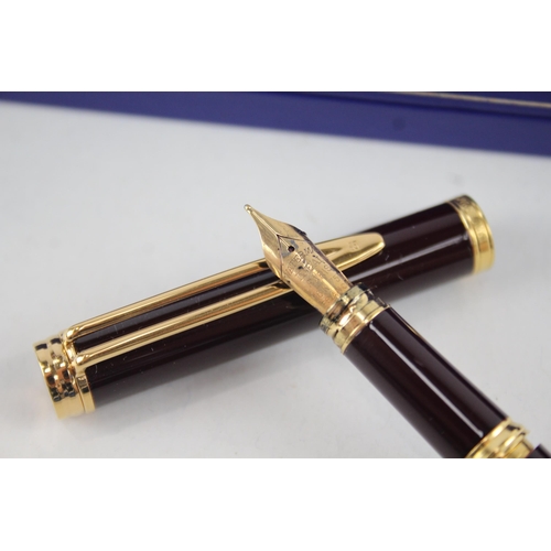 547 - Vintage WATERMAN Ideal Burgundy Lacquer Fountain Pen w/ 18ct Nib WRITING