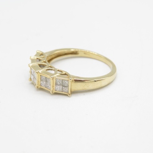 196 - 9ct gold princess cut diamond half eternity ring (3.2g) Size  S