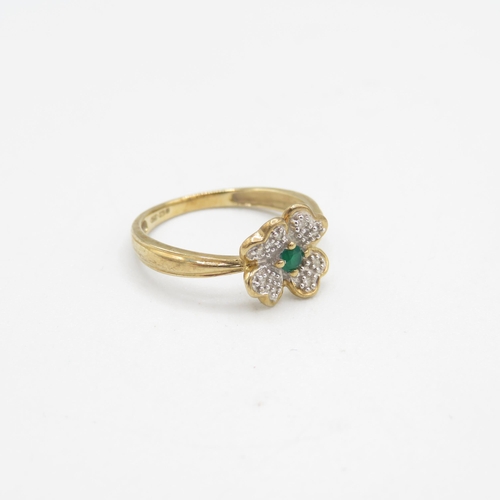 204 - 9ct gold chrysoprase & diamond four-leaf clover dress ring (1.3g) Size  L