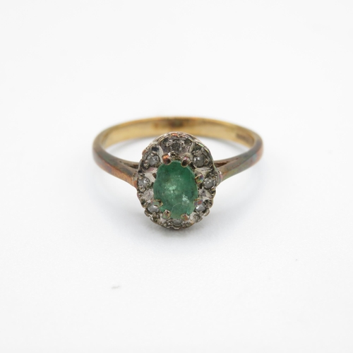 211 - 9ct gold vintage emerald & diamond cluster ring, claw set (2g) Size  K