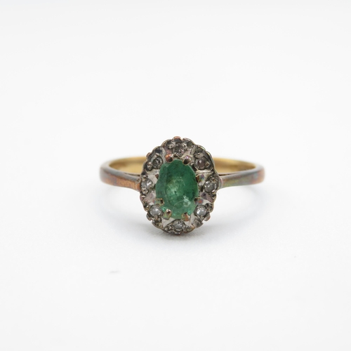 211 - 9ct gold vintage emerald & diamond cluster ring, claw set (2g) Size  K