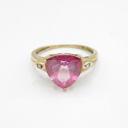 228 - 9ct gold trillion cut 'pink' topaz & diamond dress ring (2.9g) Size  Q