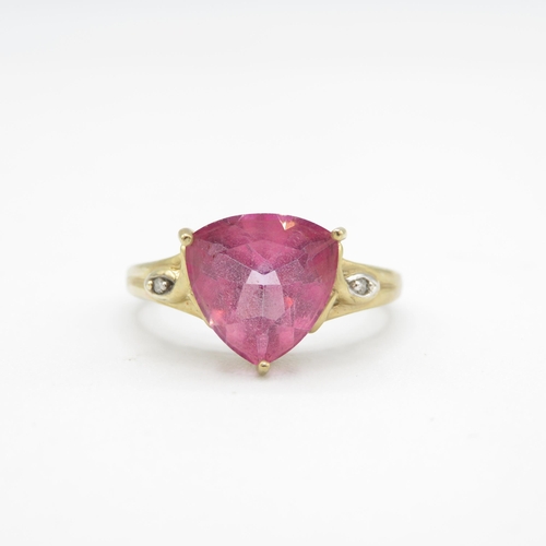 228 - 9ct gold trillion cut 'pink' topaz & diamond dress ring (2.9g) Size  Q