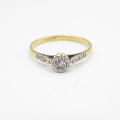 272 - 18ct gold & platinum vintage diamond solitaire ring (2g) Size  P