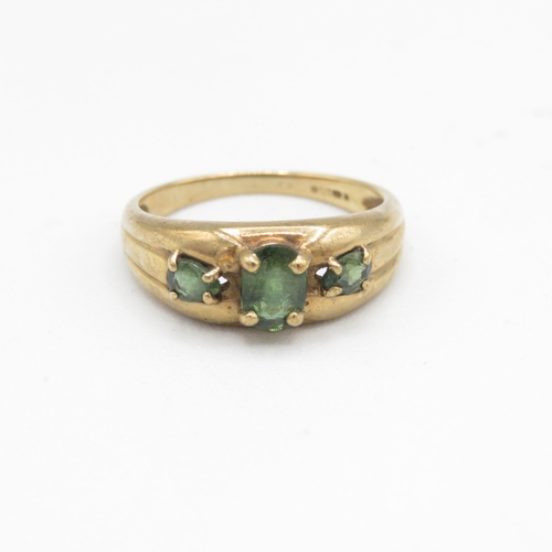 276 - 9ct gold green sapphire three stone ring (2.7g) Size  L  1/2