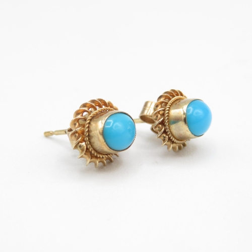 282 - 9ct gold turquoise stud earrings with scroll backs (1.6g)