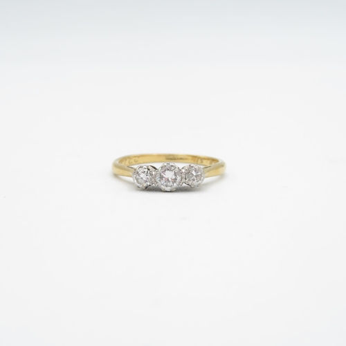 285 - 18ct gold & platinum vintage diamond three stone ring (1.7g) Size  J 1/2