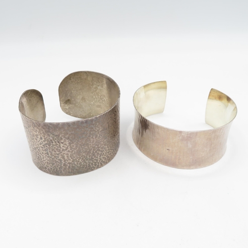 347 - Silver bangles (95.4g)