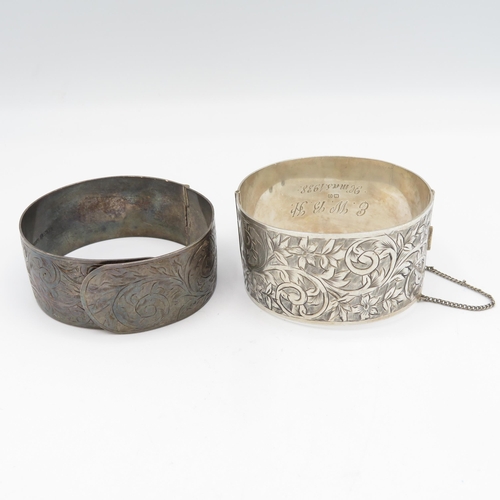 348 - Silver bangles (85.4g)