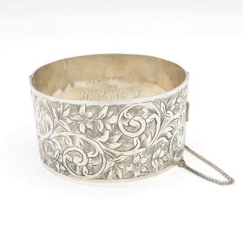 348 - Silver bangles (85.4g)