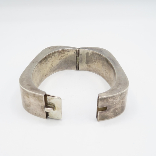 350 - Silver bangles (103.7g)