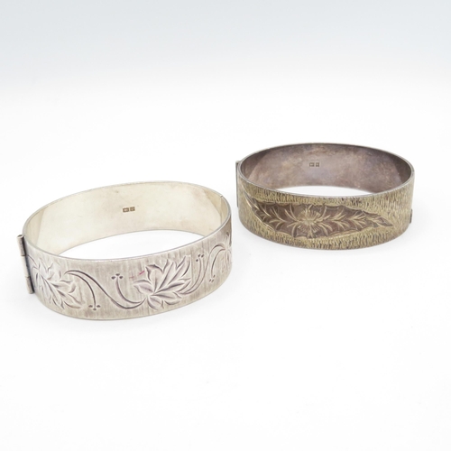 353 - Silver bangles (85g)