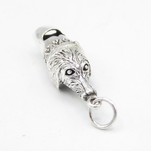 369 - HM 925 Sterling Silver dog whistle with fob ring and detailed dog head design fully working (11.3g) ... 