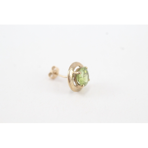 113 - 9ct gold peridot stud earrings (1.4g)