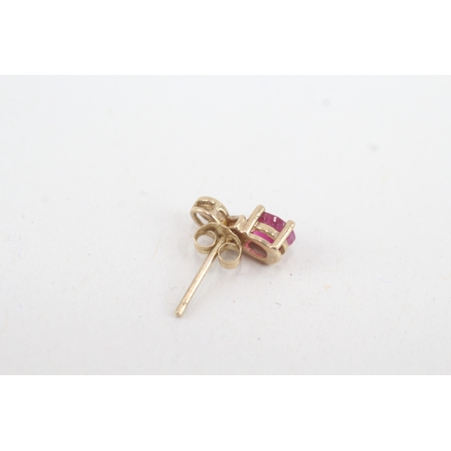 119 - 9ct gold diamond and ruby set stud earrings (1.1g)