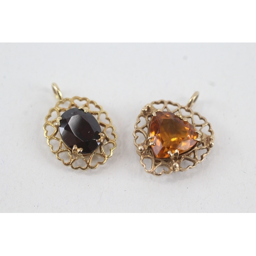 122 - 2 x 9ct gold vintage citrine & garnet pendants (3.8g)