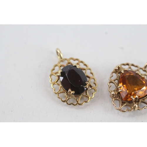 122 - 2 x 9ct gold vintage citrine & garnet pendants (3.8g)