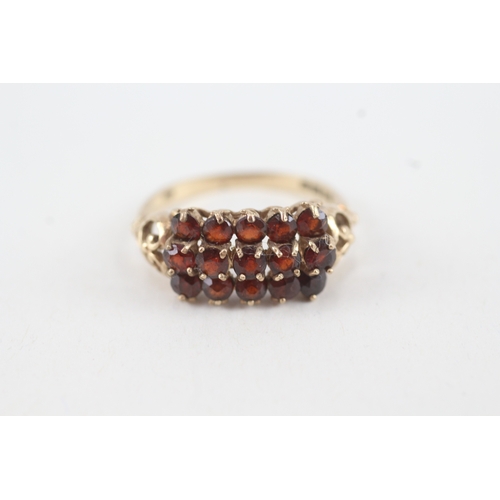 123 - 9ct gold vintage garnet dress ring (2.8g) Size  Q