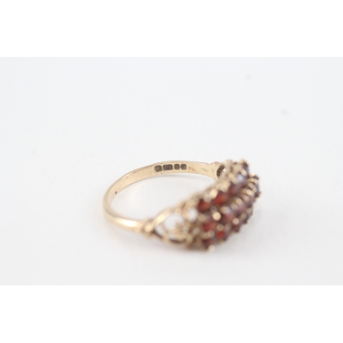 123 - 9ct gold vintage garnet dress ring (2.8g) Size  Q