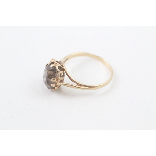 95 - 9ct gold vintage smokey quartz set cocktail ring (2.1g) Size  O