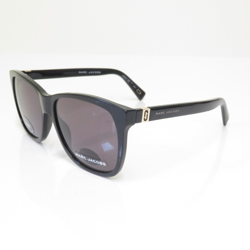 480 - 4 x Designer Sunglasses including Marc Jacobs / Tommy Hilfiger / Guess / Calvin Klein - All with Cas... 