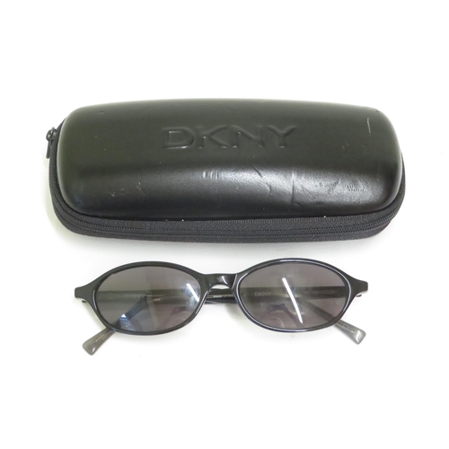 483 - 4 x Designer Sunglasses including Marc Jacobs / Ted Baker / DKNY / Timberland - All with Cases