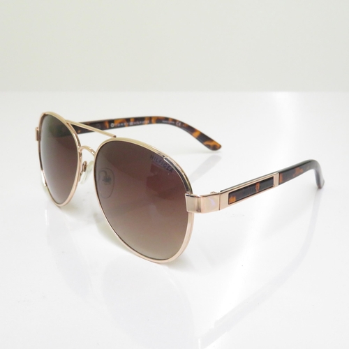 482 - 4 x Designer Sunglasses including Michael Kors / Bvlgari / Tommy Hilfiger / Marc Jacobs - All with C... 