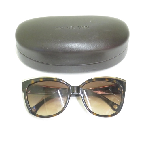 482 - 4 x Designer Sunglasses including Michael Kors / Bvlgari / Tommy Hilfiger / Marc Jacobs - All with C... 