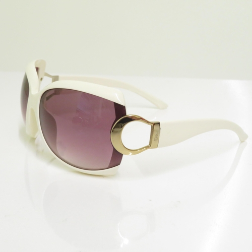 487 - 6 x Designer Sunglasses including Dolce & Gabbana / Calvin Klein / Jessica Simpson / Marc Jacobs / C... 