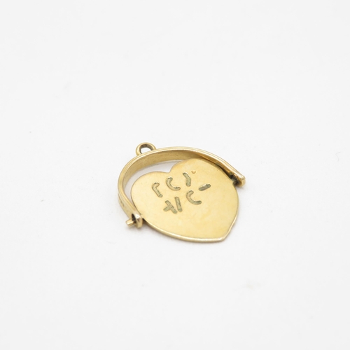 24 - 9ct gold vintage 'I love you' spinning heart shape charm (1.1g)