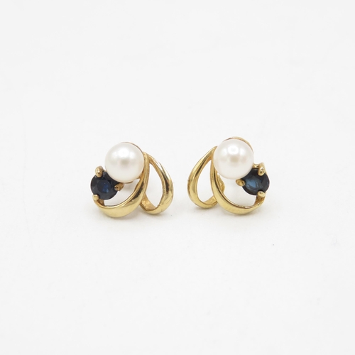 37 - 9ct gold cultured pearl & sapphire earrings with scroll backs (1.5g)