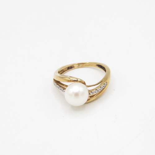 46 - 9ct gold cultured pearl & diamond dress ring (2.5g) Size  L