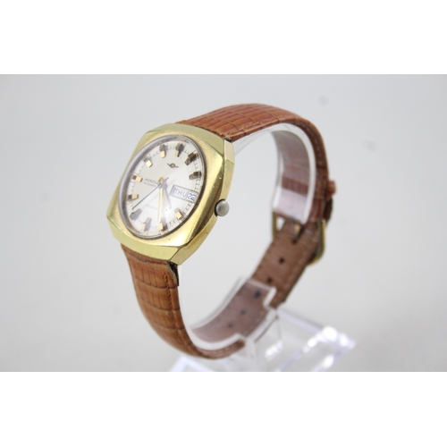 412 - Men's Mondia Moonlander Gold Tone Watch Automatic WATCH RUNS