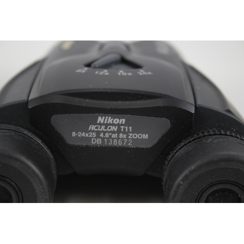 397 - Nikon Aculon T11 8-24x25 4.6° Compact Binoculars Working w/ Original Case