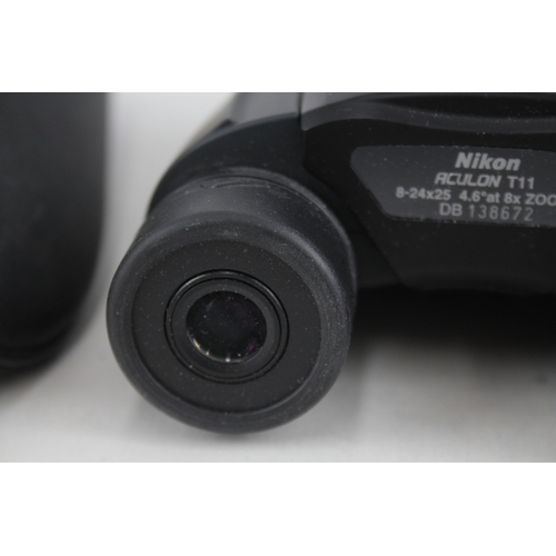 397 - Nikon Aculon T11 8-24x25 4.6° Compact Binoculars Working w/ Original Case